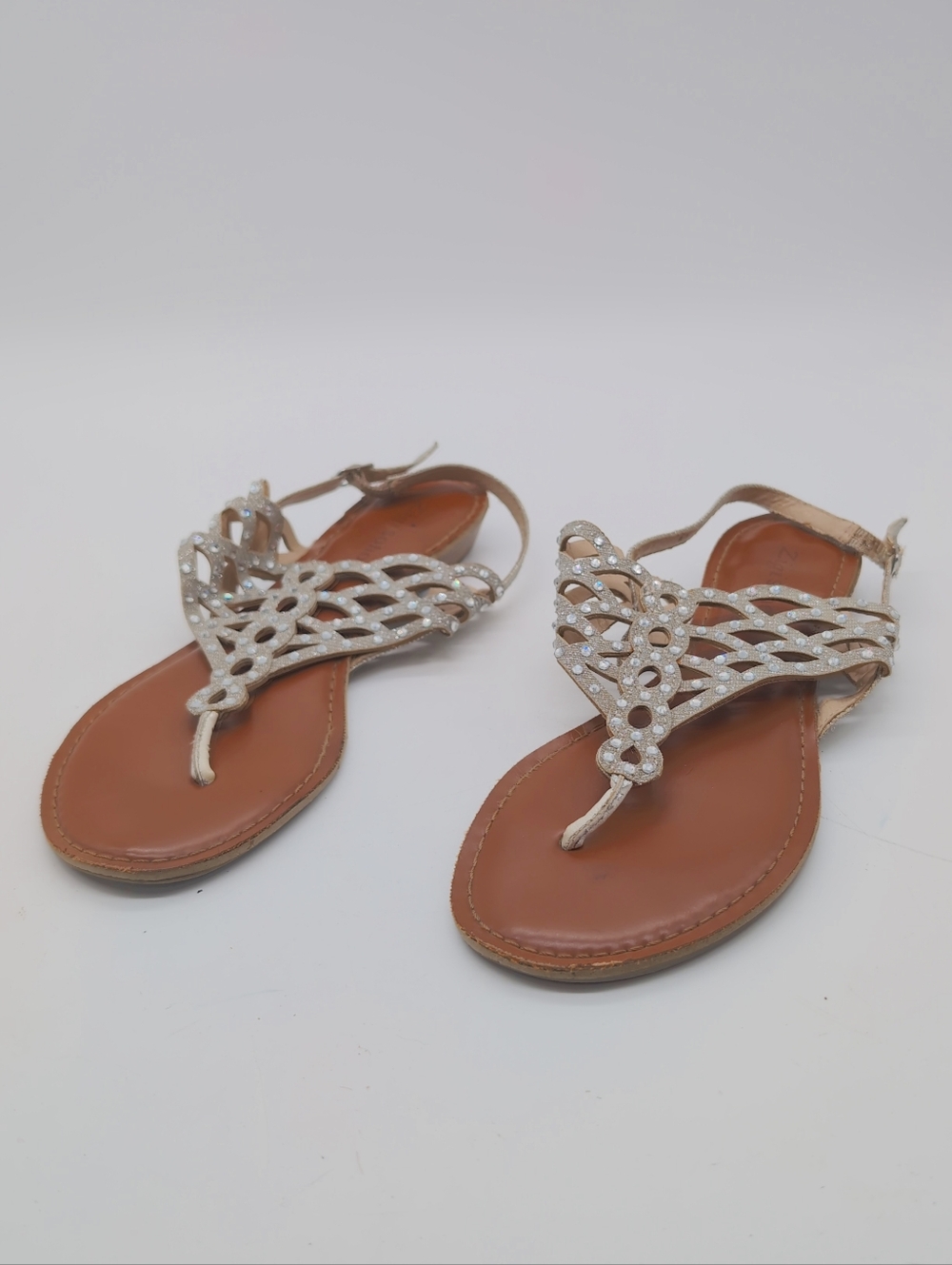Zigi Soho Sz 8.5 Women's Rhinestone T-Strap Sandals in Light Gold